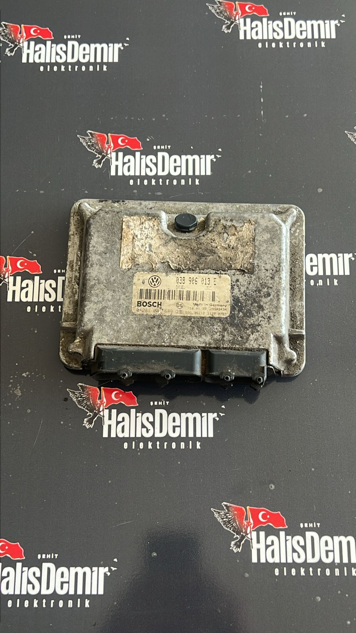 038906013E 0281001689Volkswagen Golf 4 Motor ECU Motor