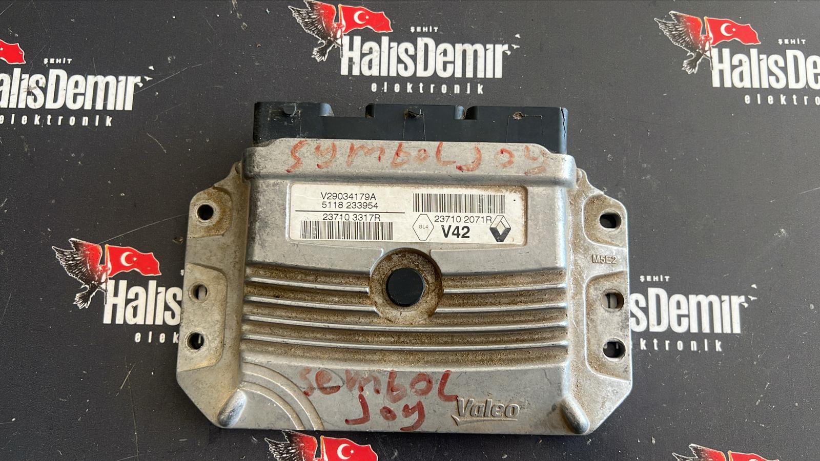 237102071R Renault Clio 4, 1.2 Logan Motor Beyni valeo V42