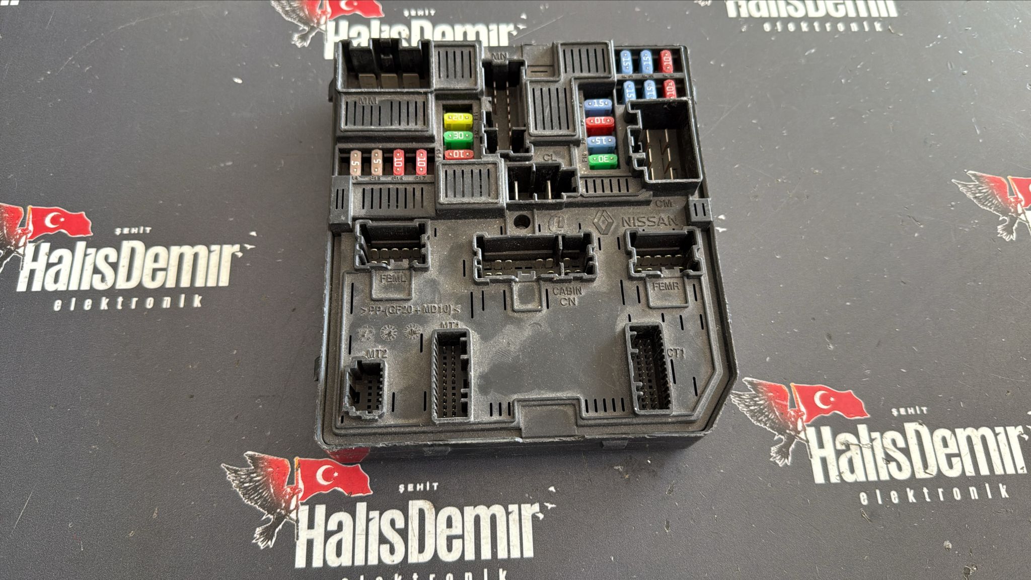 284B61784R RENAULT KADJAR UPC SİGORTA KUTUSU 5C0M11F04