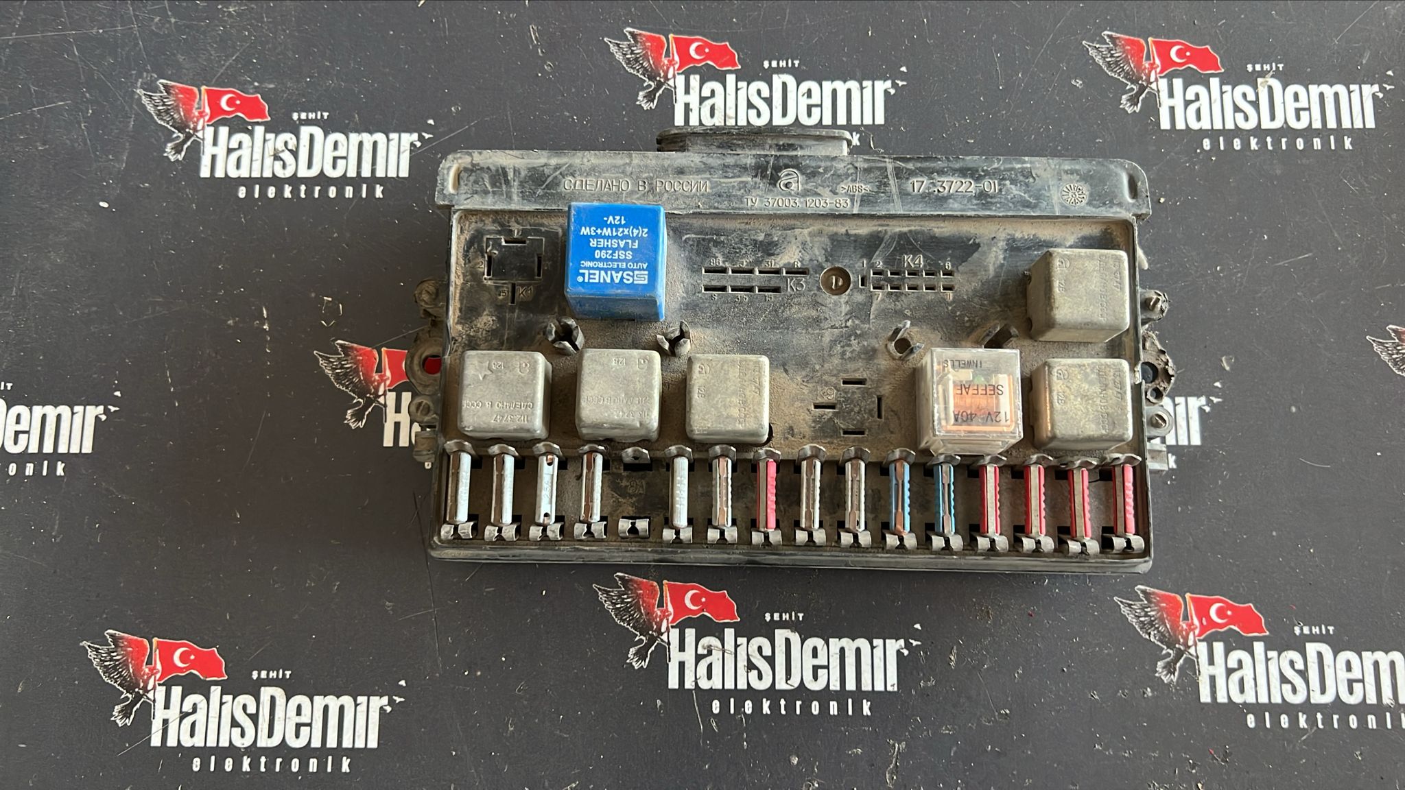 37003-1203-83 LADA SİGORTA KUTUSU