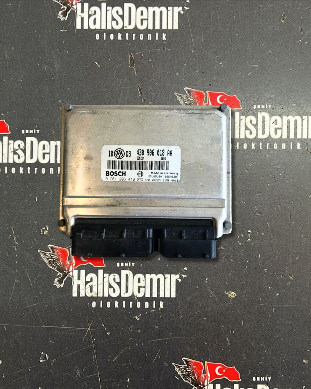 AUDI A4 1,8 T MOTOR BEYNİ 4B0906018AA 0261206449 ME7.5