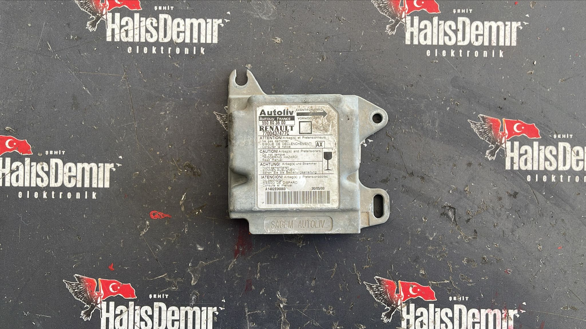 7700437477C 550803600 RENAULT MEGANE AİRBAG BEYNİ AUTOLIV