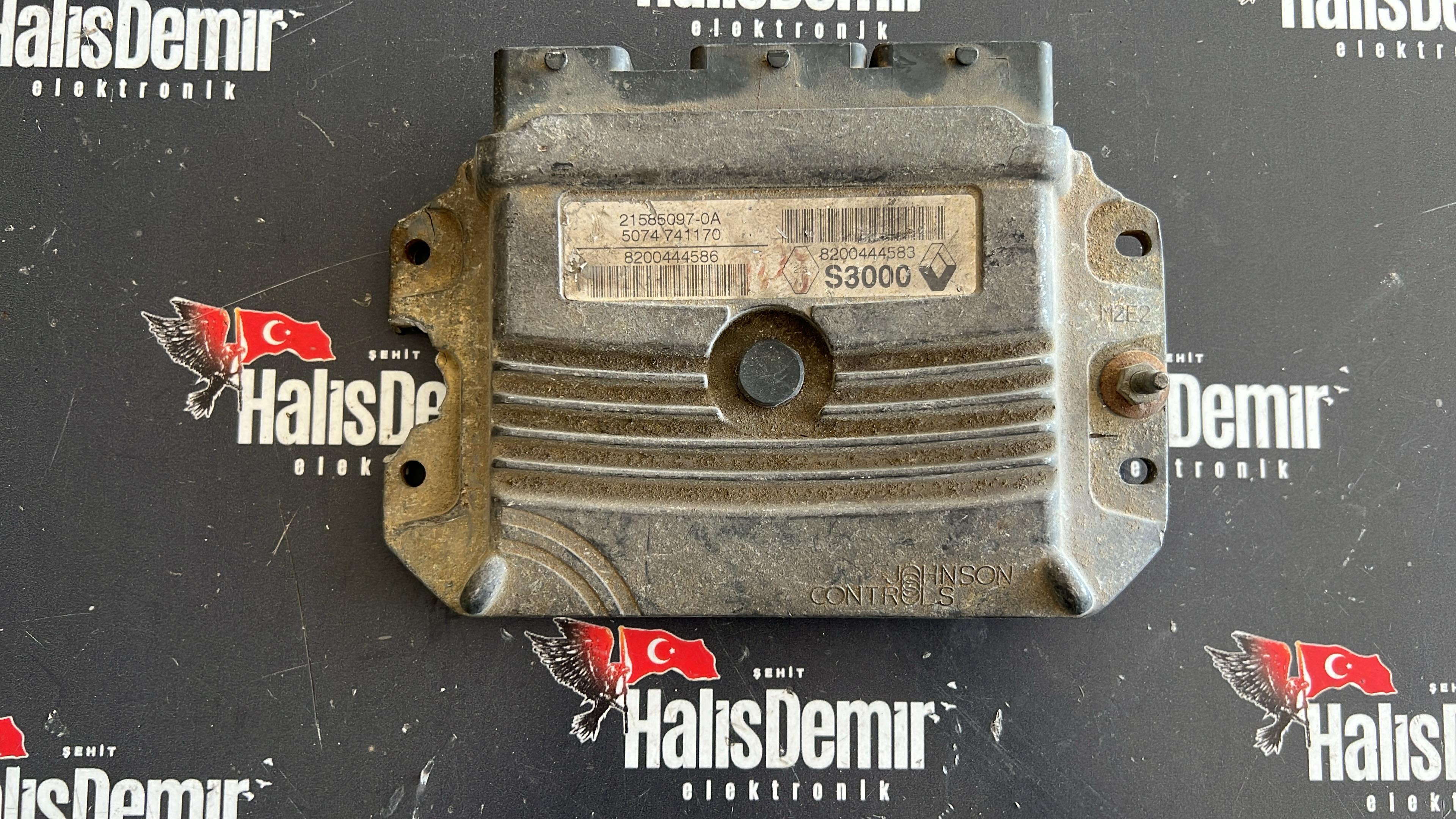 8200444583 8200668540 215858992A RENAULT LAGUNA MOTOR BEYNİ