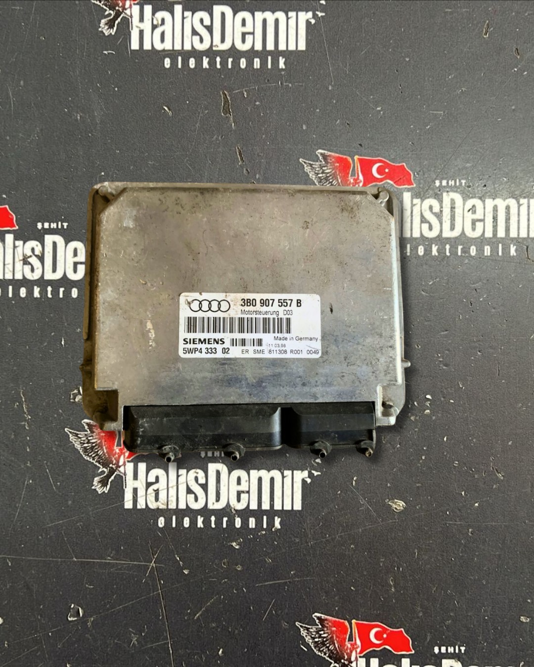 AUDİ A4 1.6 MOTOR BEYNİ 3B0907557B