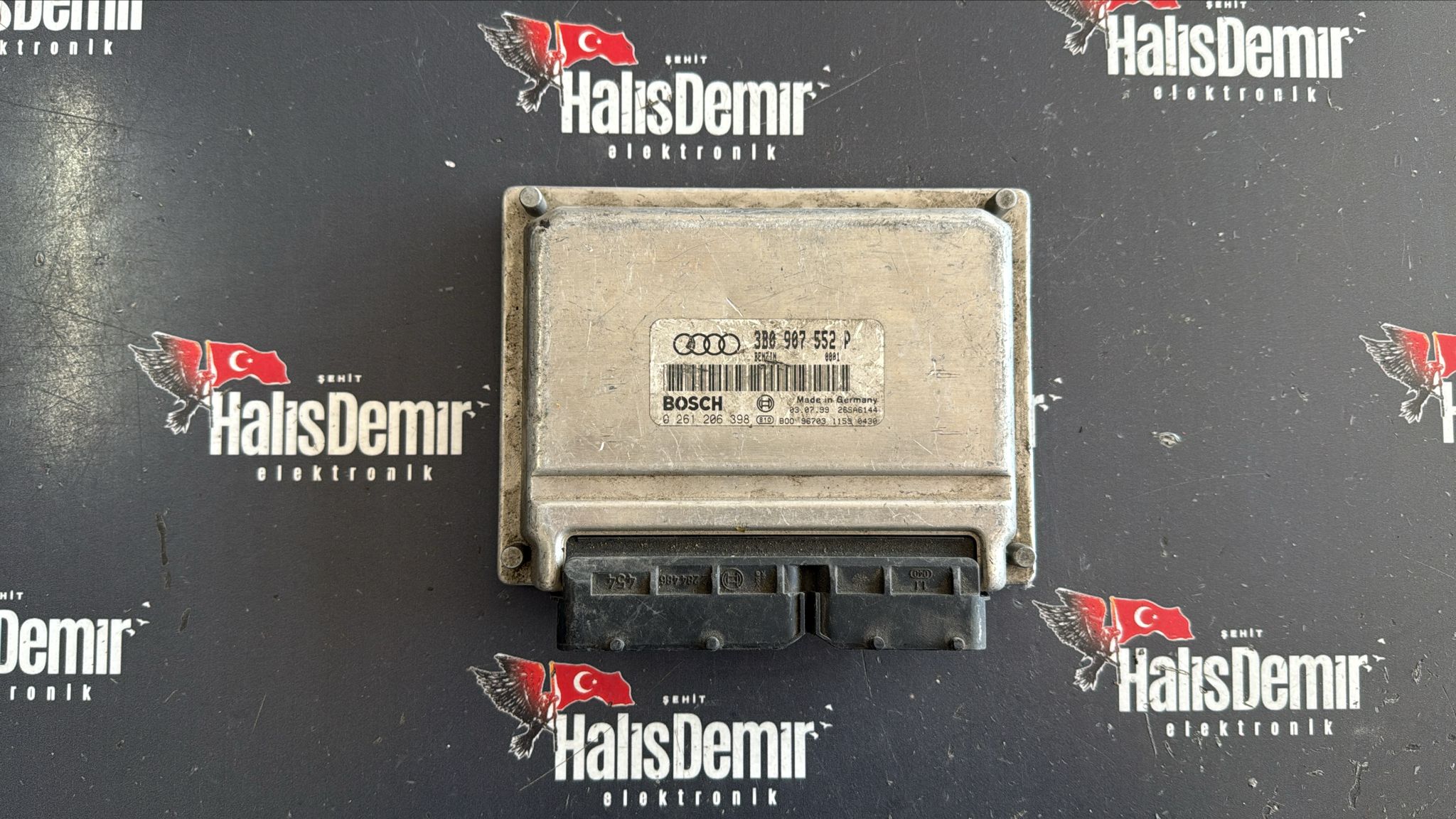 AUDİ A6 2.4 MOTOR BEYNİ 3B0907552P