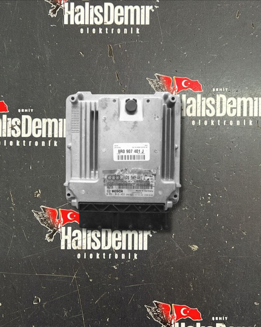 AUDİ Q5 MOTOR BEYNİ 8R0907401J 0281016453