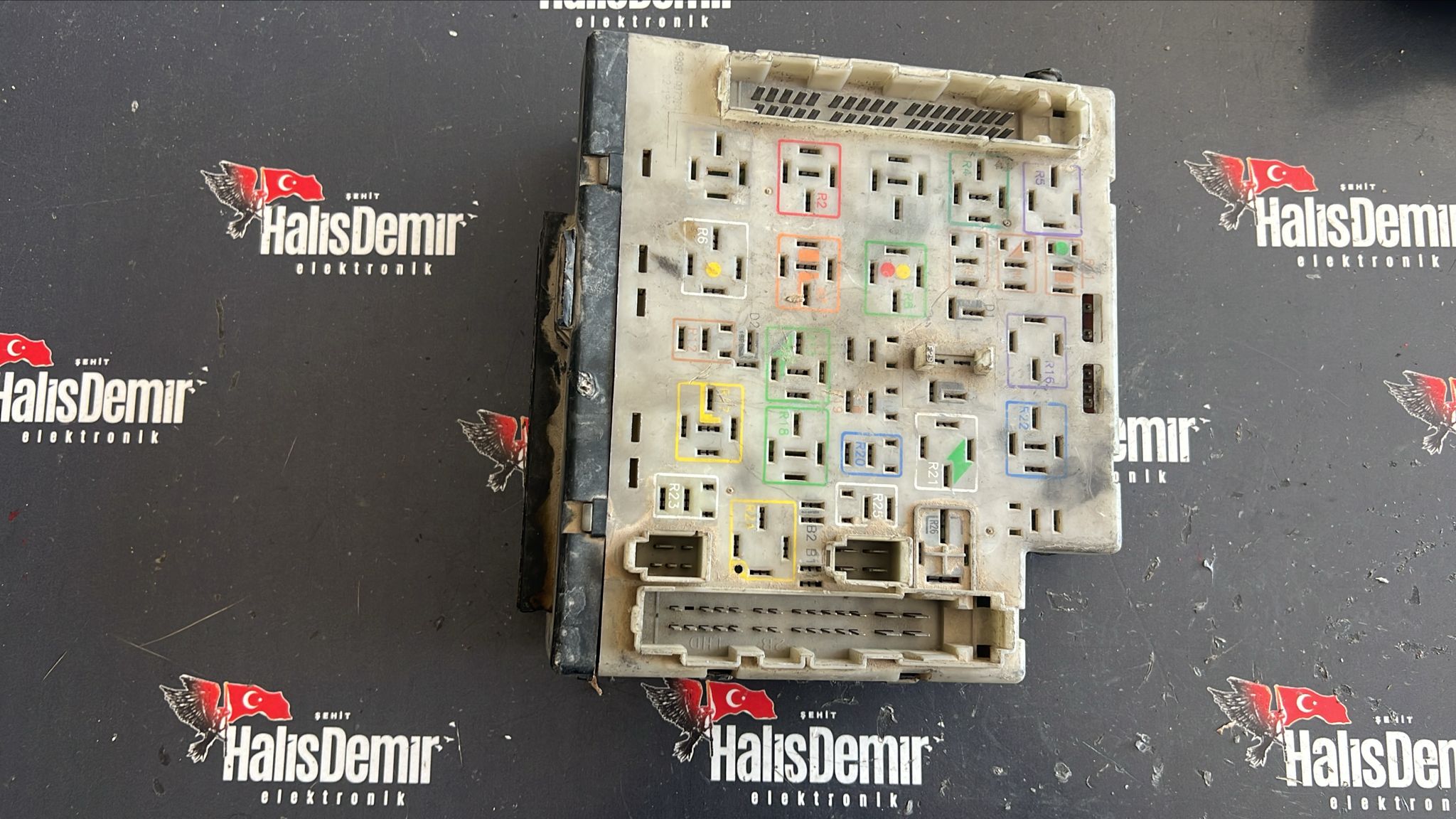 FORD ESCORT 1.6 SİGORTA KUTUSU