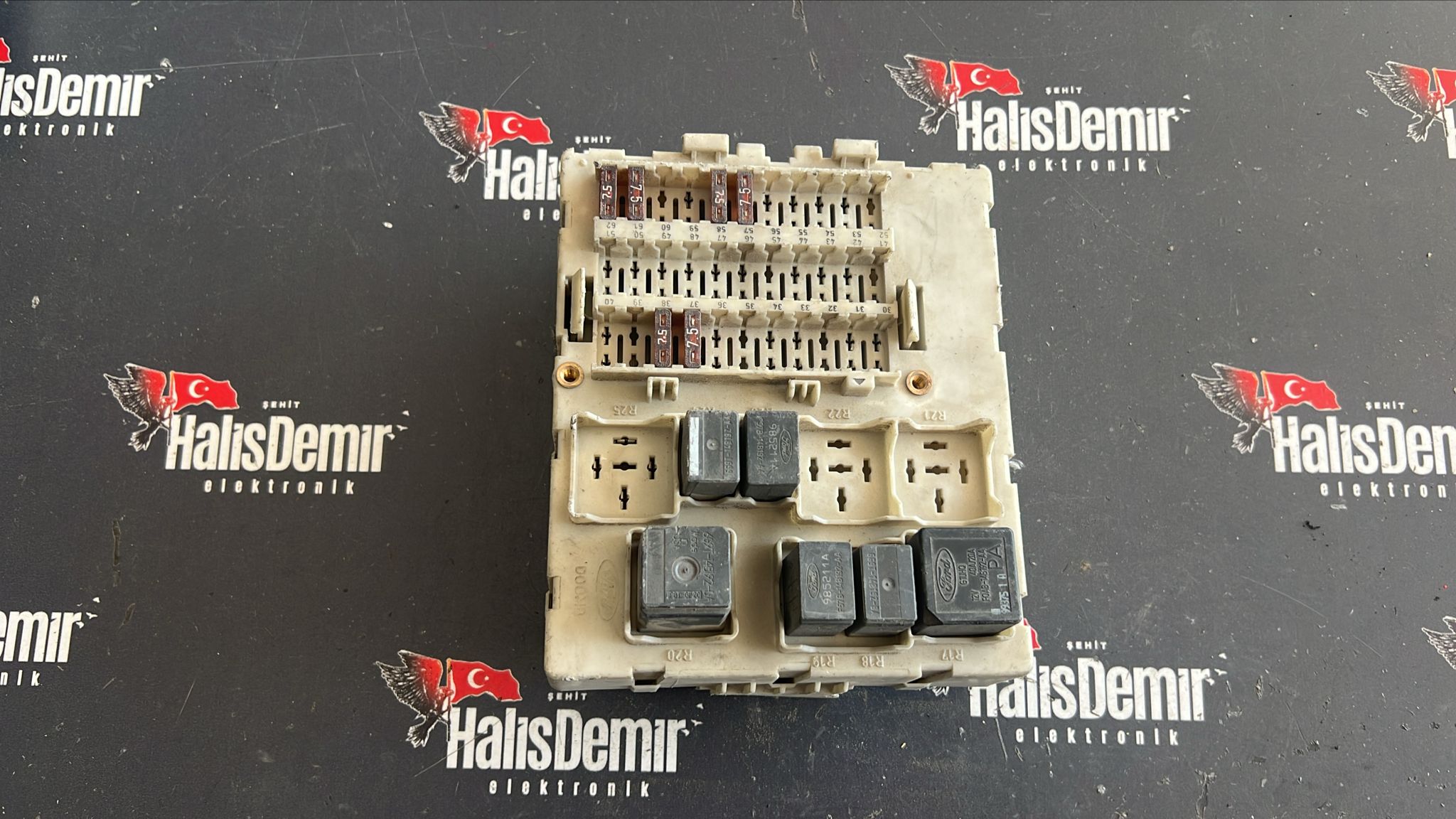 FORD TRANSİT CONNECT SİGORTA KUTUSU 518774302