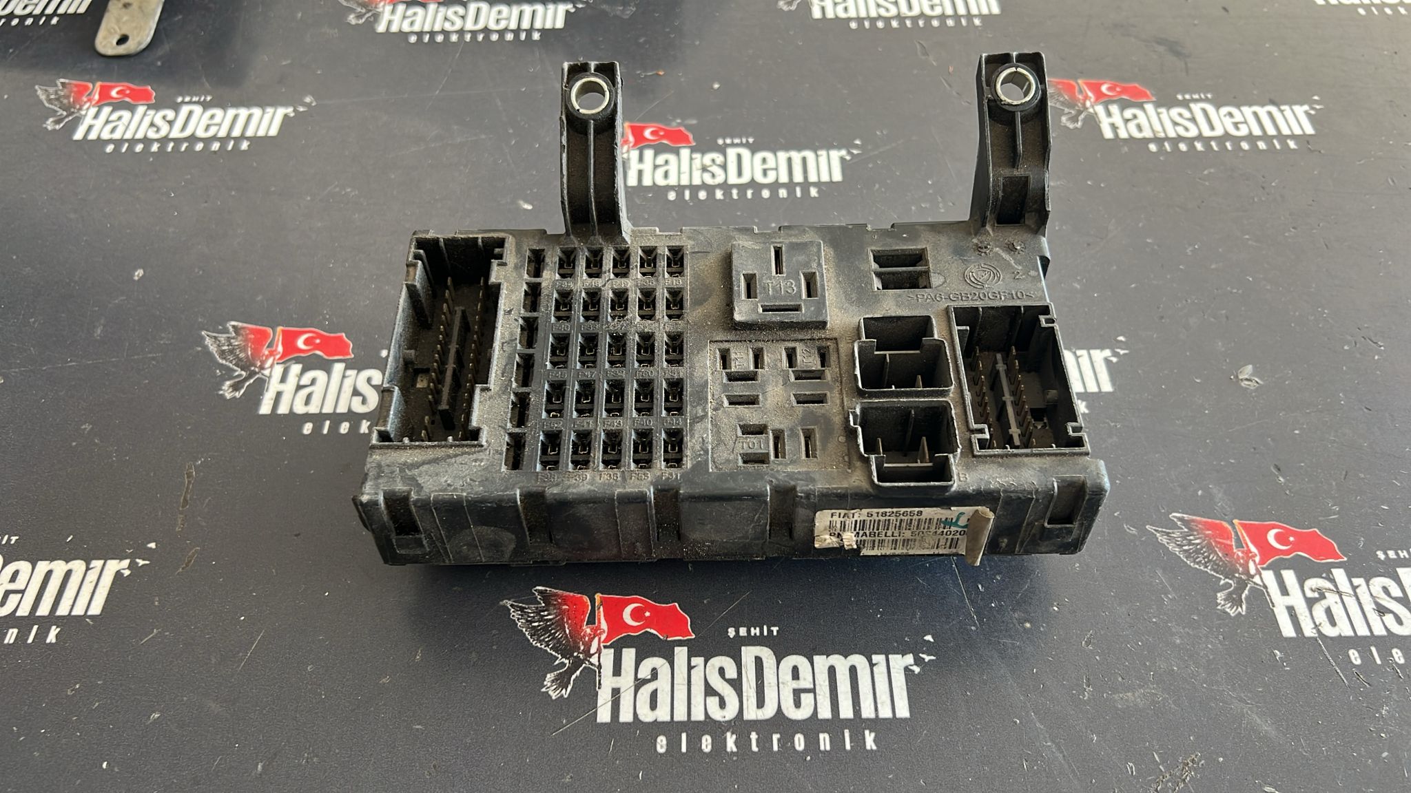 FİAT LİNEA SİGORTA KUTUSU 51825658