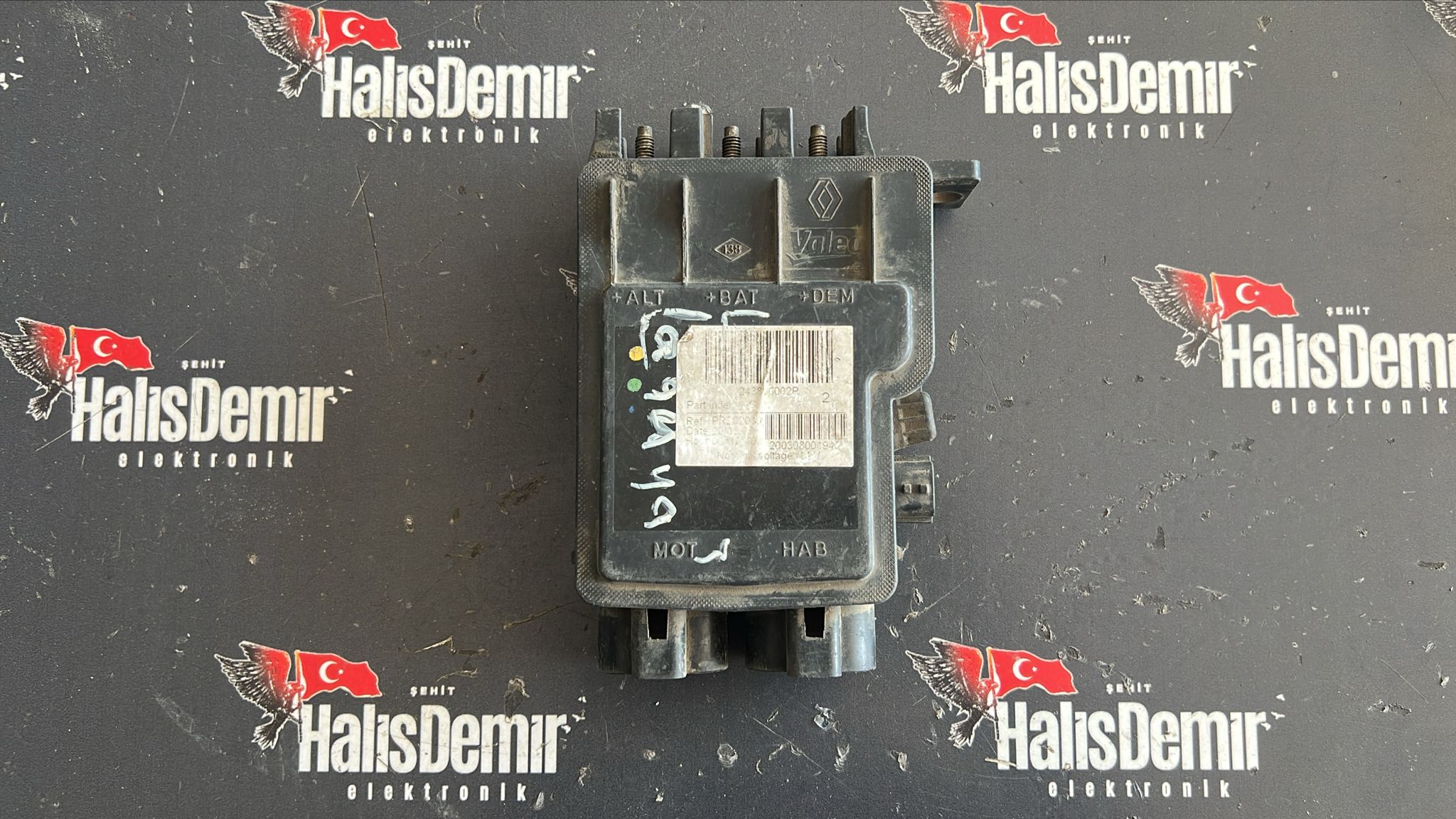 Laguna 3 Latitude Akü Dağıtım Kutusu 243800002R