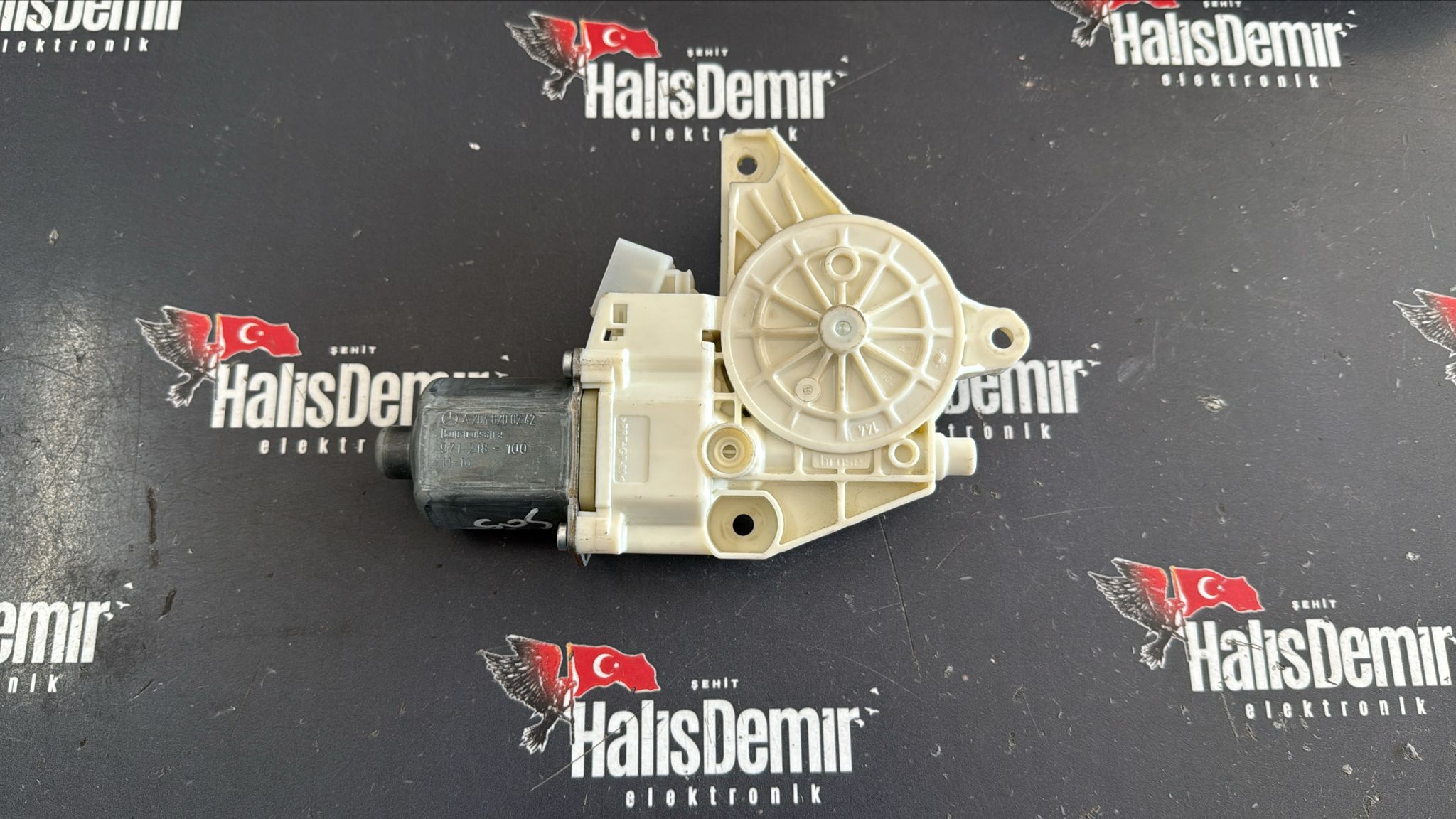 MERCEDES C SERİSİ W204 SAĞ ÖN CAM MOTORU A2048200242