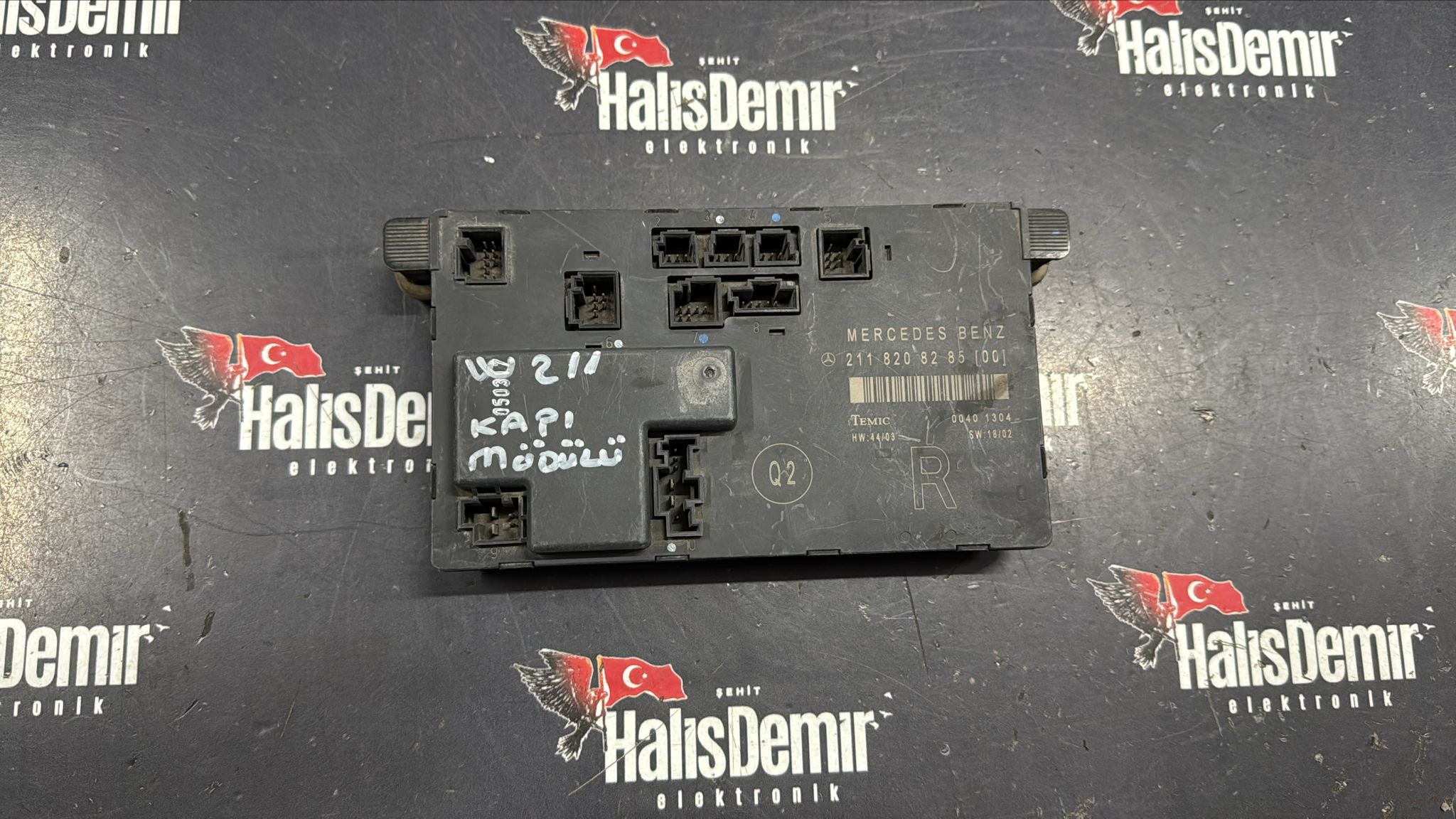 MERCEDES W211 SAĞ ÖN KAPI BEYNİ ORJİNAL 2118208285 (00)