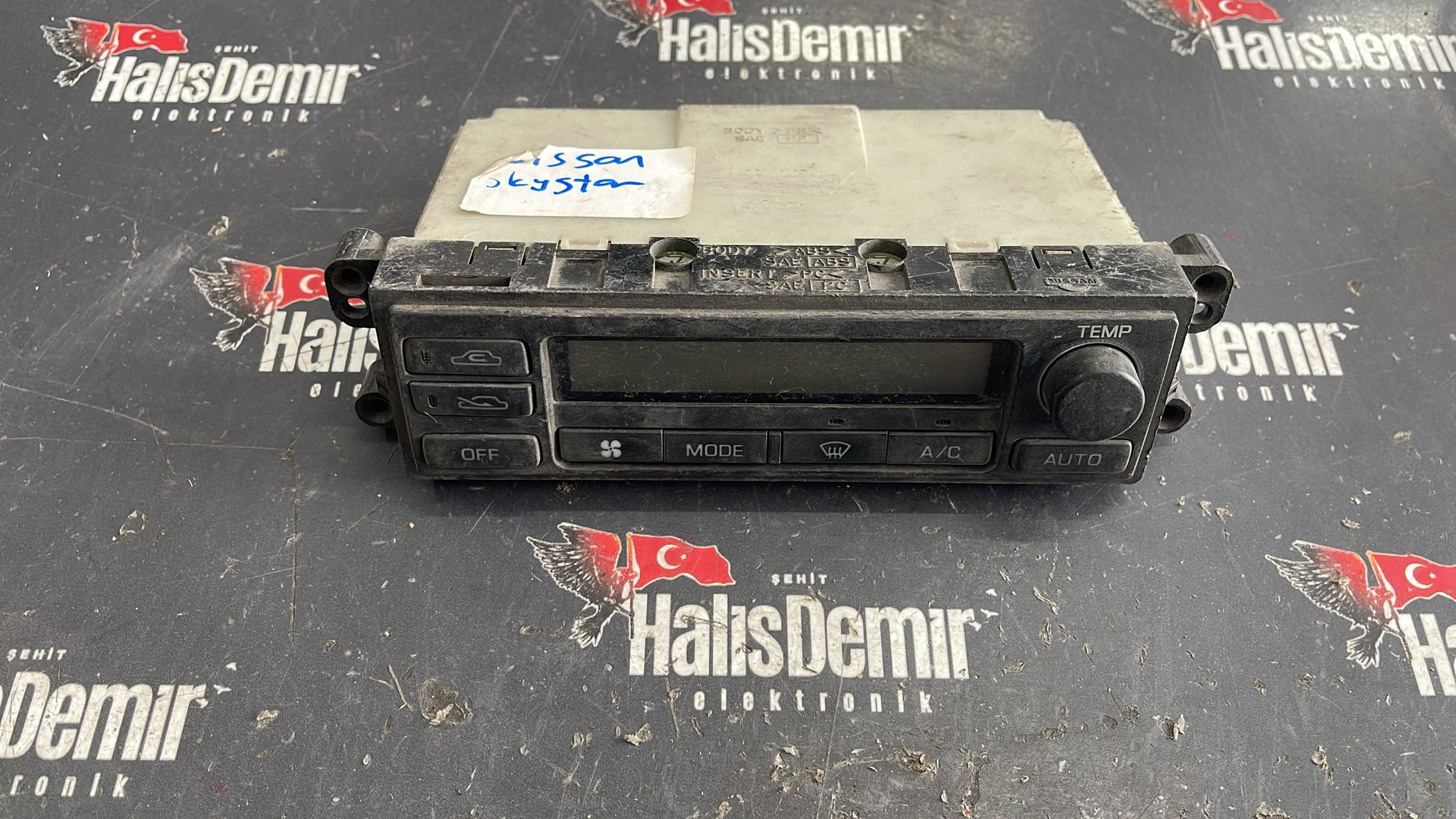 NİSSAN SKYSTAR KLİMA KONTROL PANELİ