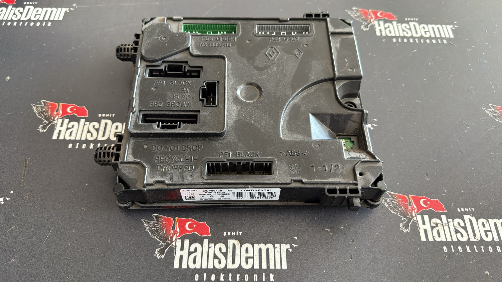 RENAULT LAGUNA 3 BCM BEYNİ SİGORTA - 284B14460R - BCM X91 L1.