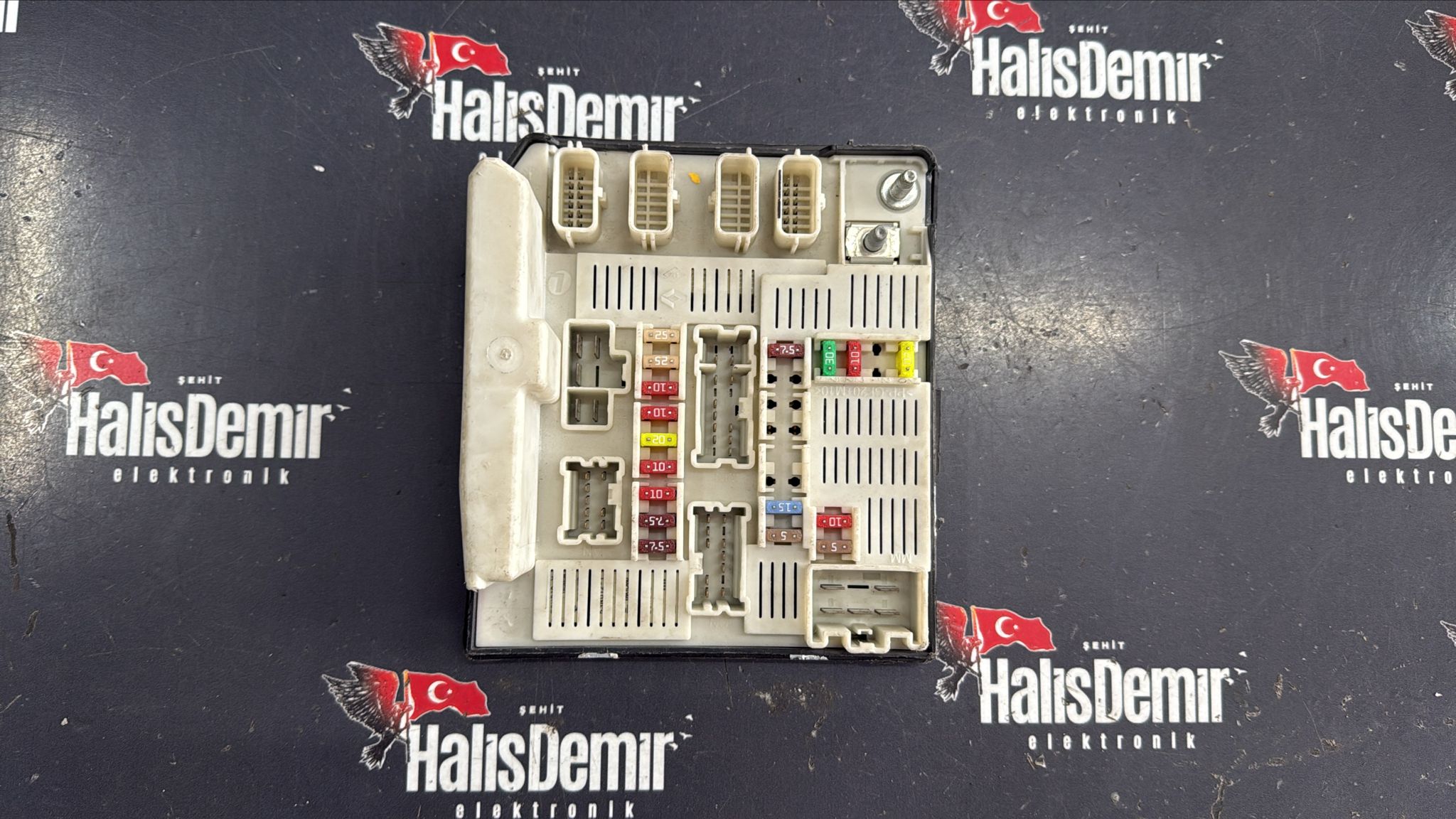 RENAULT MEGANE 2 SCENİC UPC SİGORTA KUTUSU 519158083 8200481866