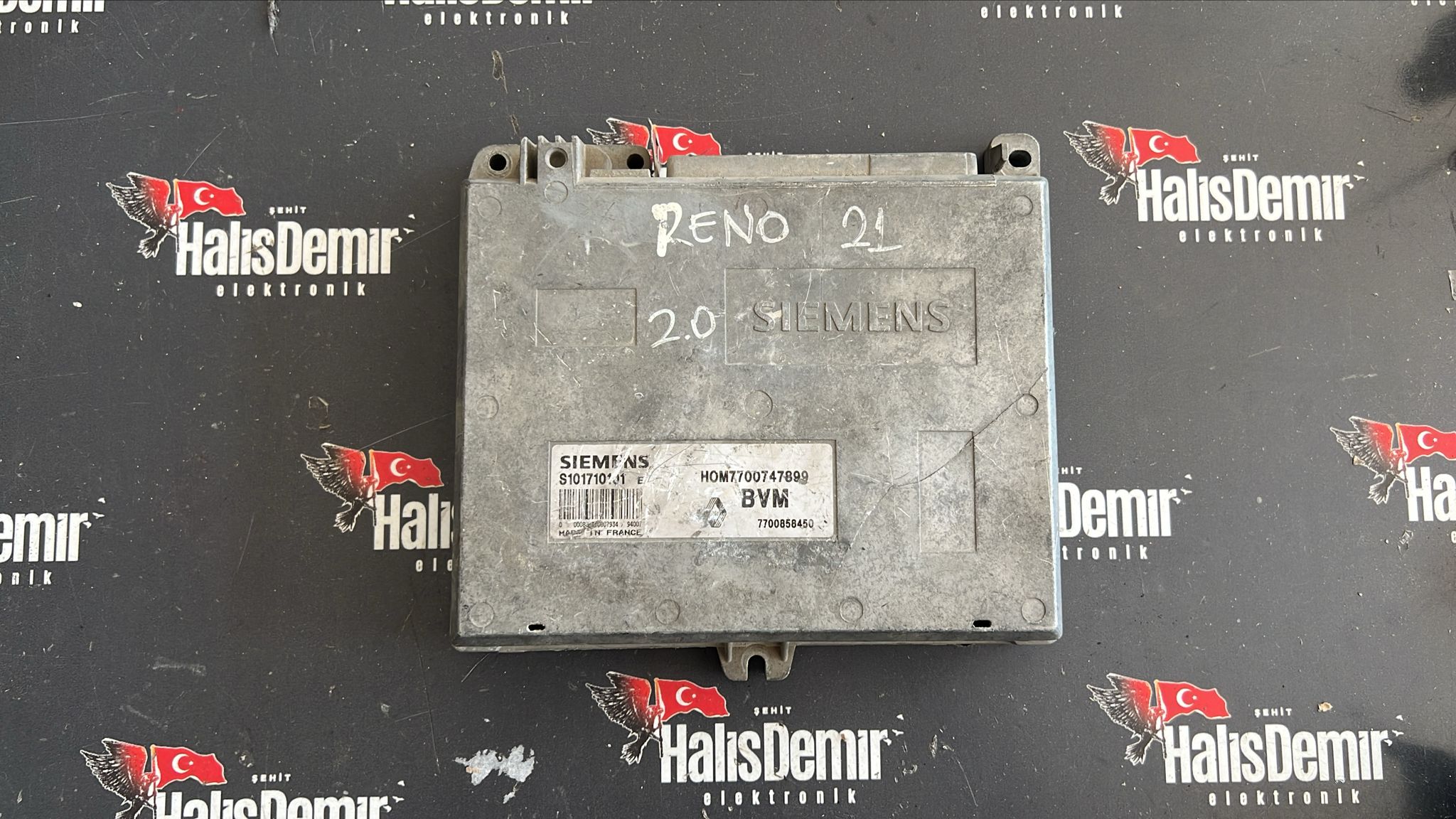 RENAULT R21 MOTOR BEYNİ Hom7700747899