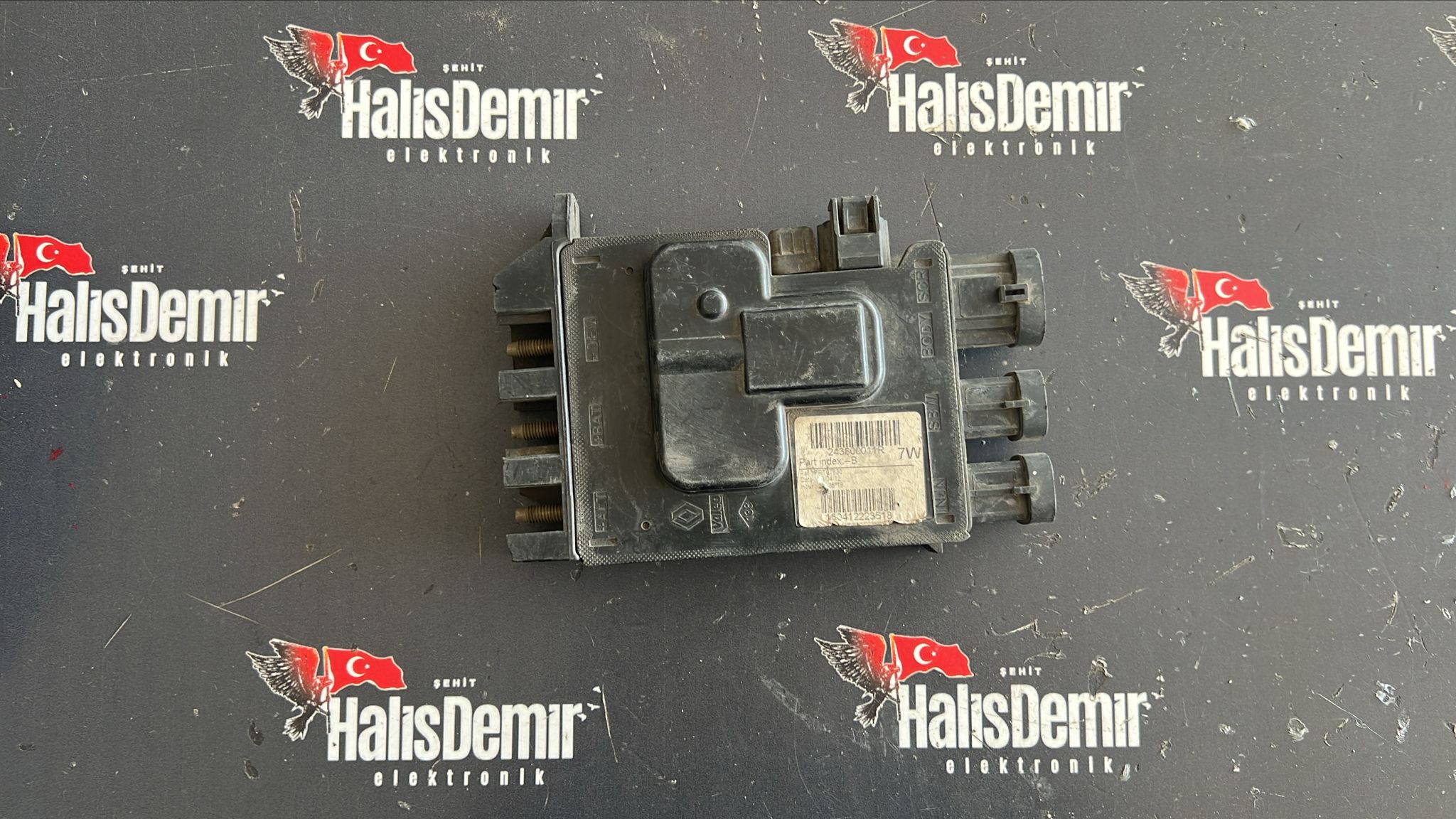 RENAULT SCENİC 1.5 SİGORTA KUTUSU 243600011R