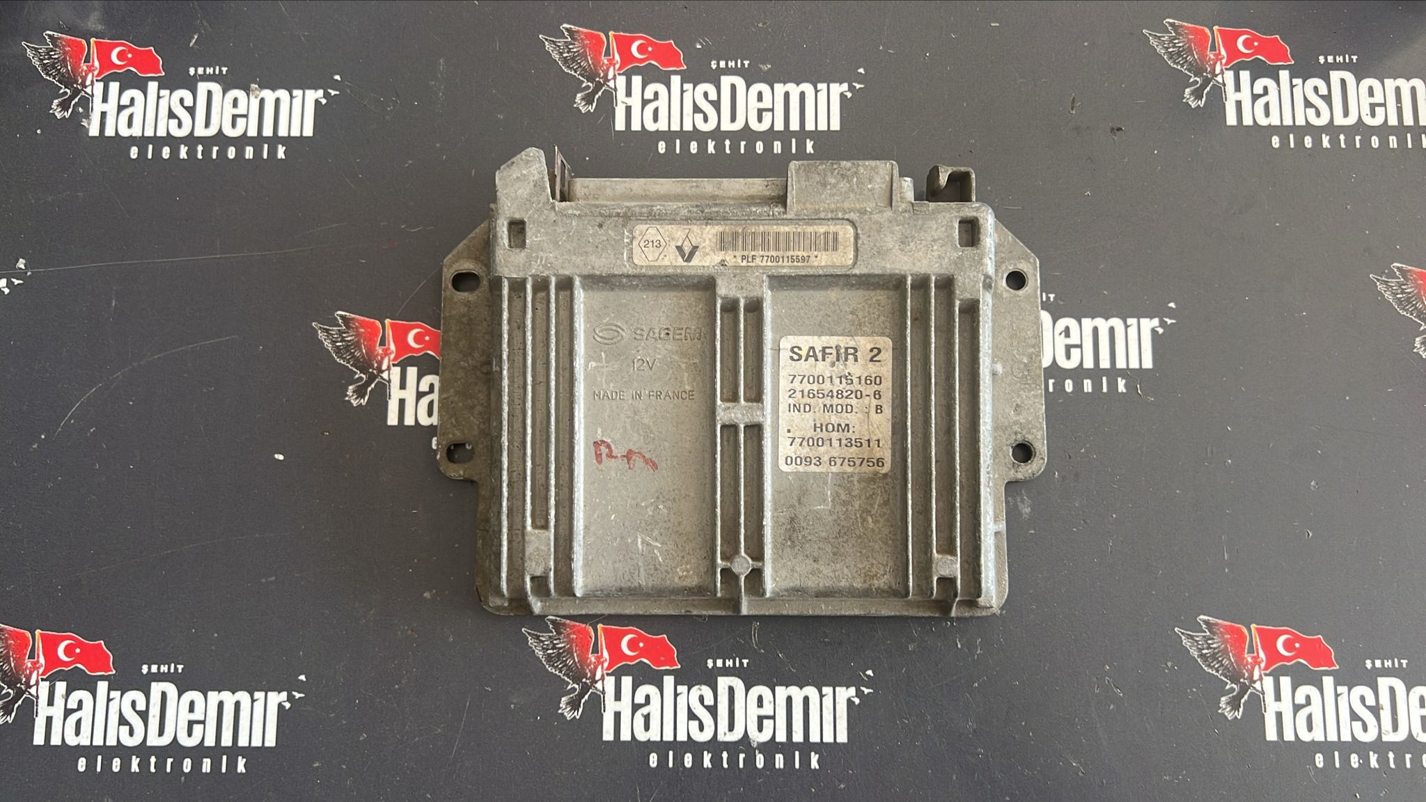 Renault Clio 1.2 Motor Beyni 7700115597 7700115160 21654820-6