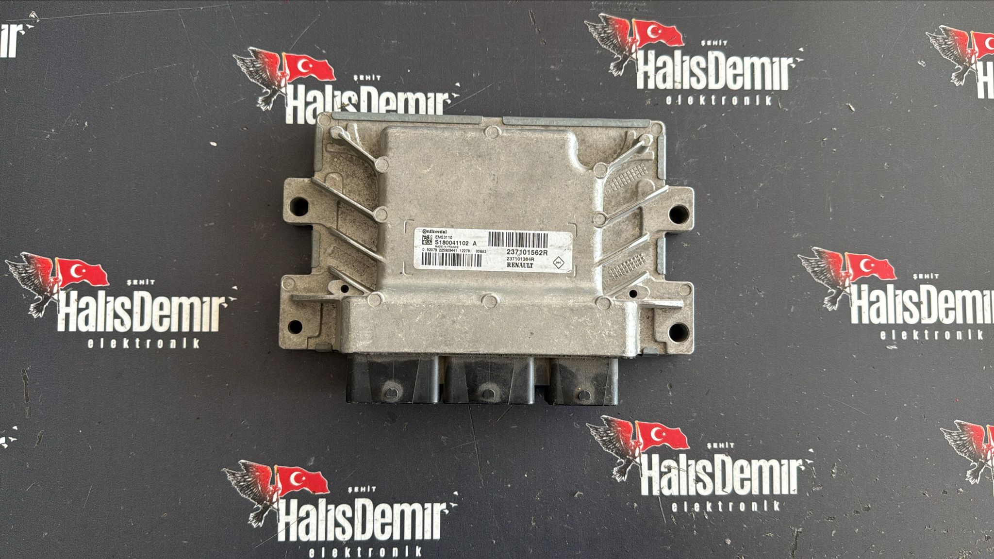 Renault Clio Motor Beyni 237101562R S1800141102 A EMS3110