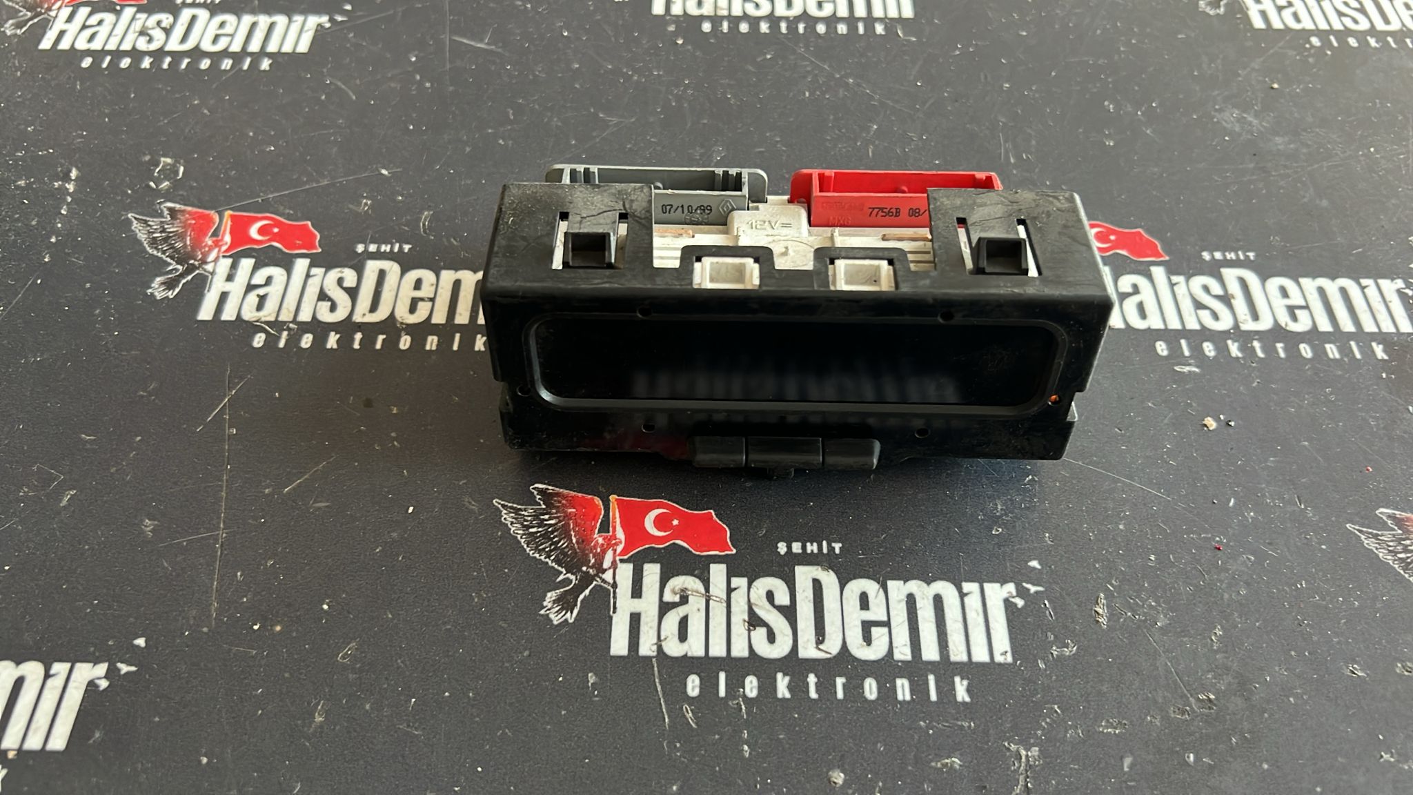 Renault MEGANE 1 GÖSTERGE PANELİ SAAT EKRAN P7700428029A PARÇA