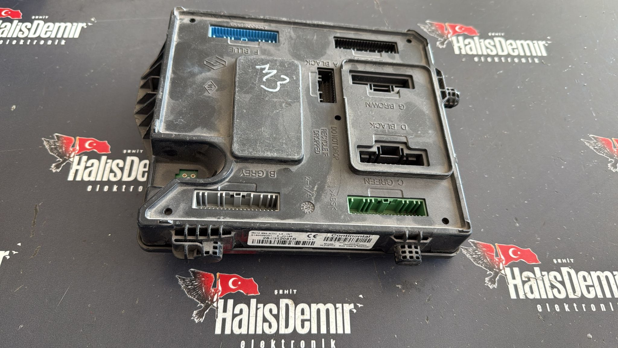 Renault Megane 3 Fluence BCM UCH Beyni Modülü 284B12041R