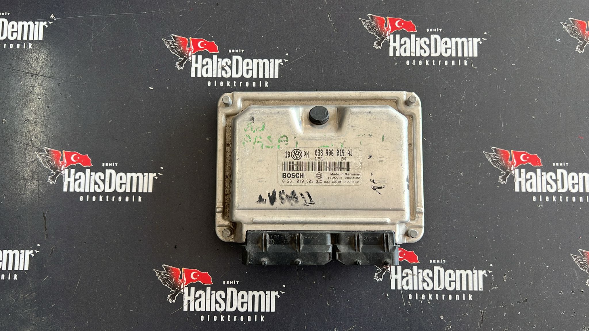 VOLKSWAGEN PASSAT 1.9 TDI MOTOR BEYNİ 038906019AJ