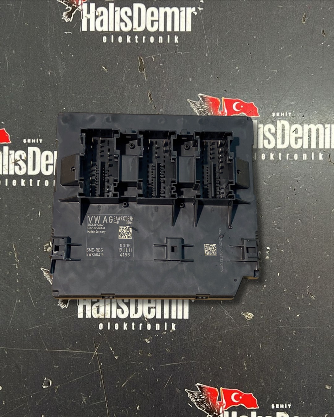 VOLKSWAGEN PASSAT B7 BCM BEYNİ 3AA937087H