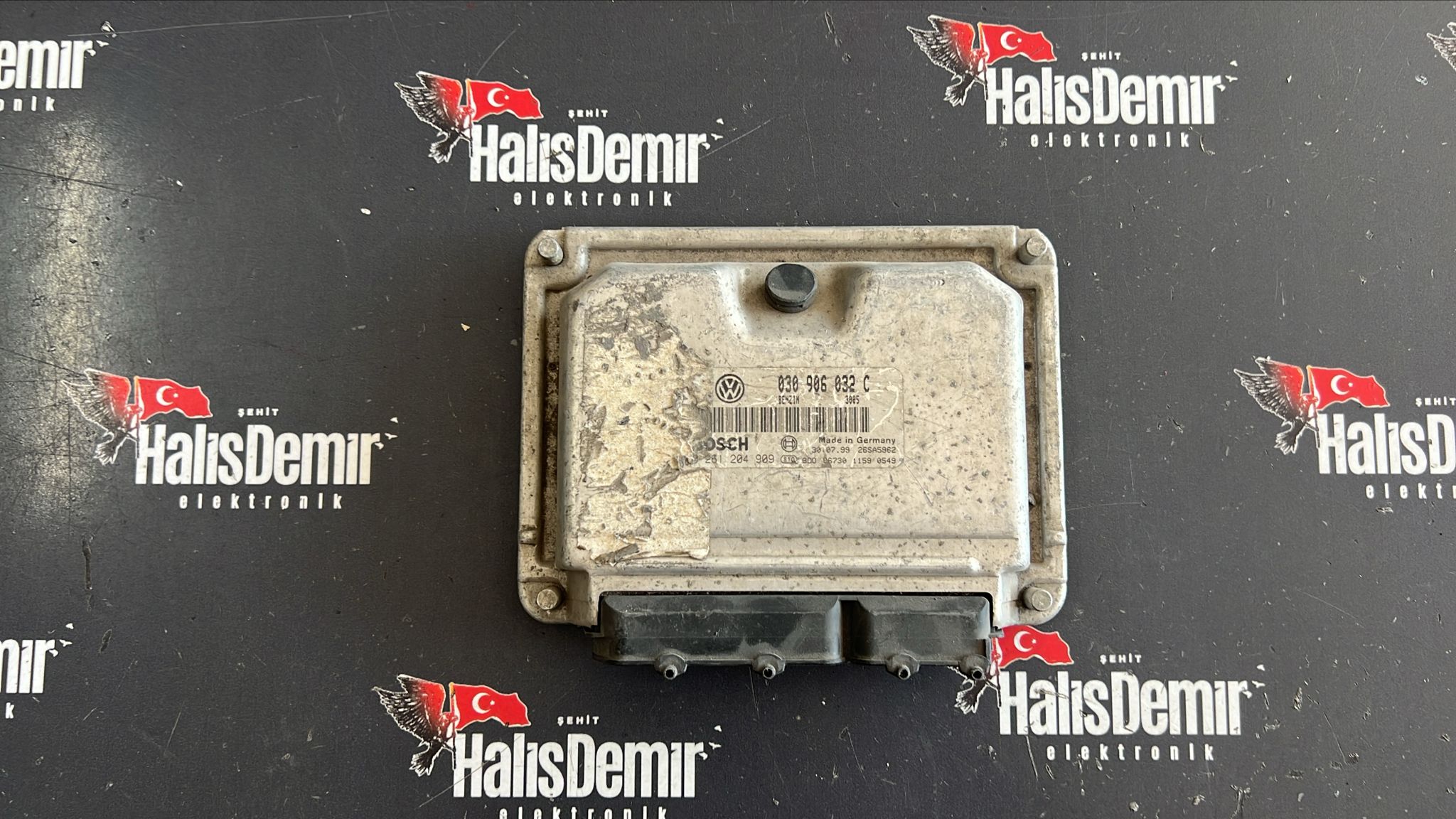 VOLKSWAGEN POLO LUPO MOTOR BEYNİ 030906032C