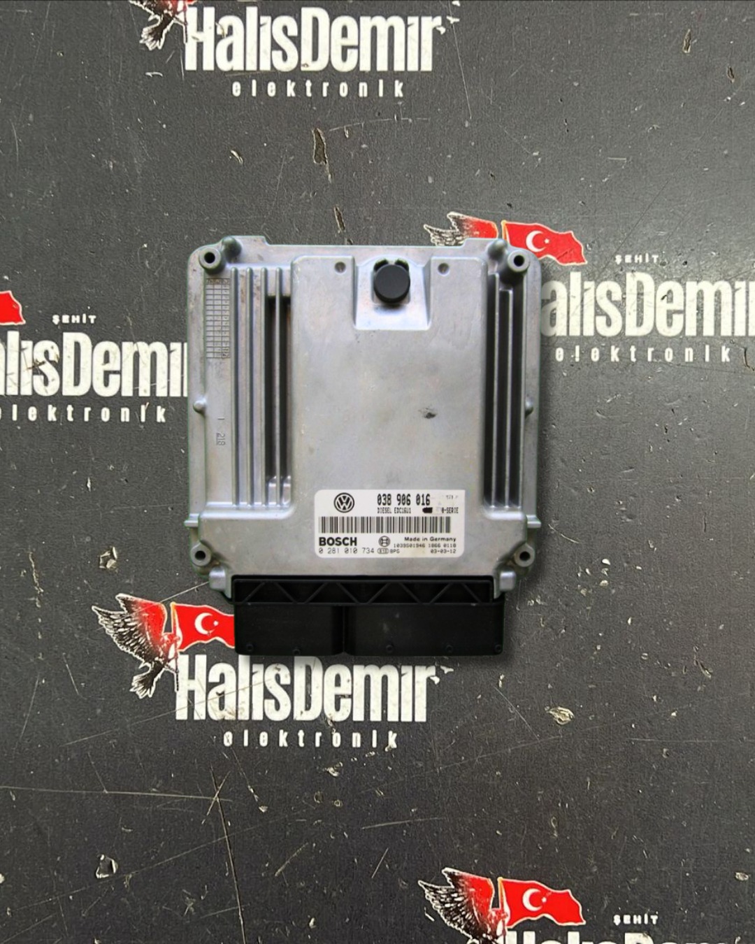 VOLKSWAGEN TRANSPORTER MOTOR BEYNİ 038906016 0281010734