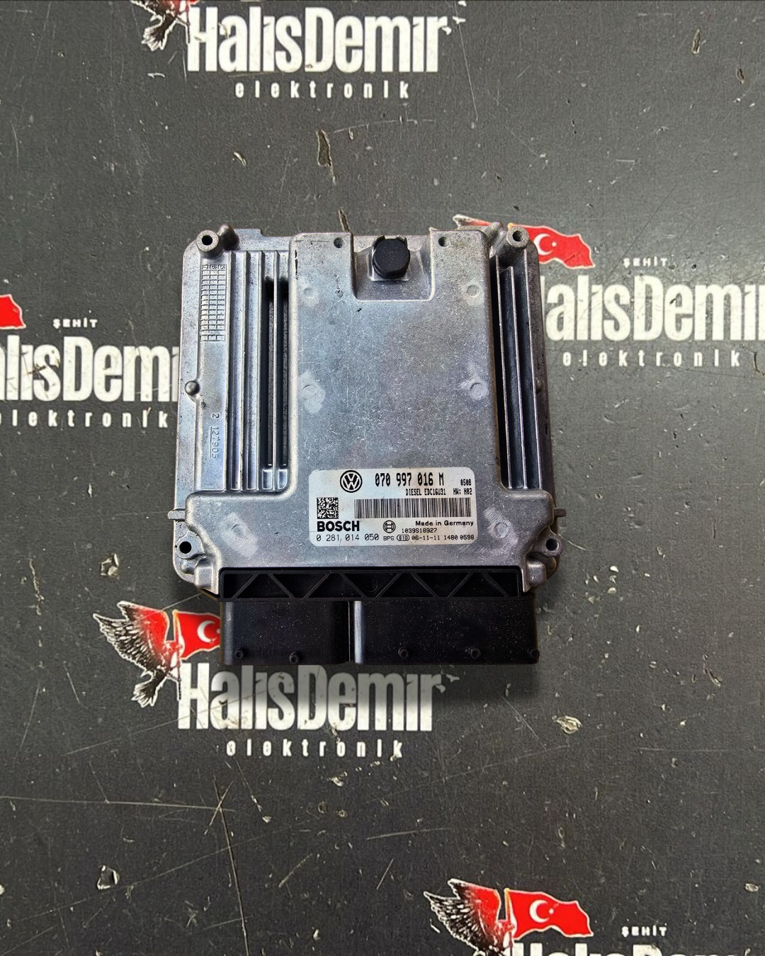 VOLKSWAGEN TRANSPORTER T5 2.5 TDI MOTOR BEYNİ 070997016M