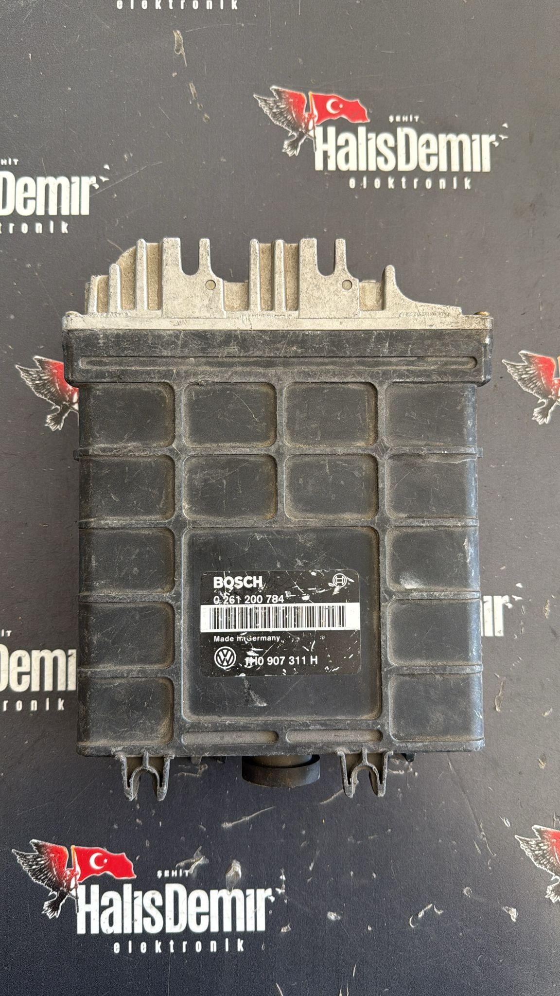 VOLKWAGEN GOLF 1.8 MOTOR BEYNİ 261200784