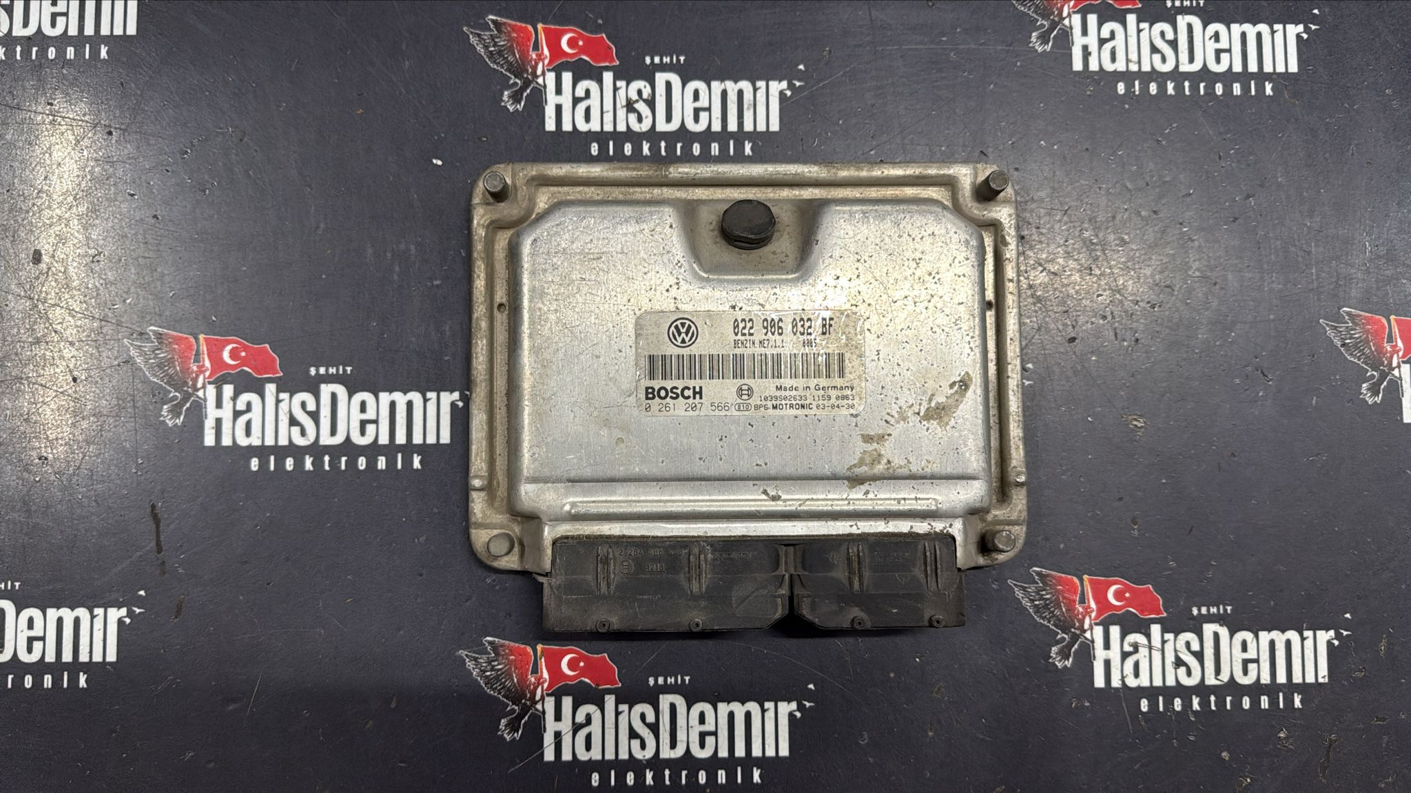 VW Touareg 3.0 022906032BF 0261207566 ME7.1.1 ECU MOTOR