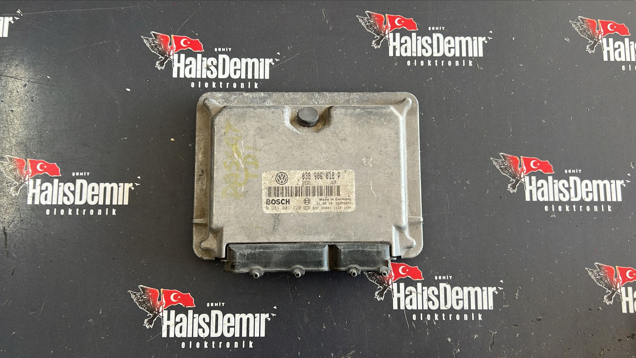 VW Volkswagen Passat 1.9 Motor Beyni 038906018P