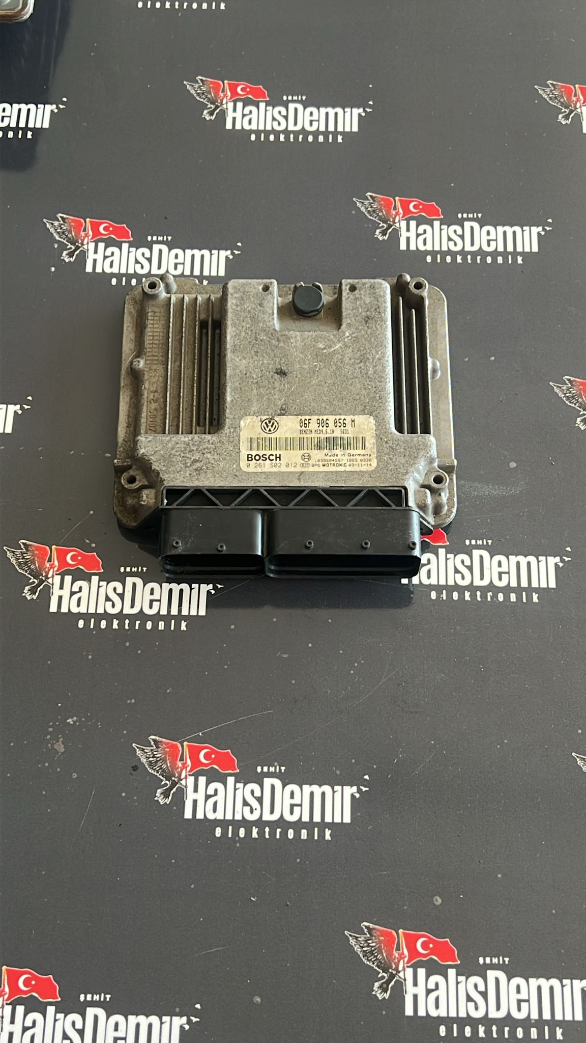 Volkswagen Motor Beyni 0261S02012 06F906056M