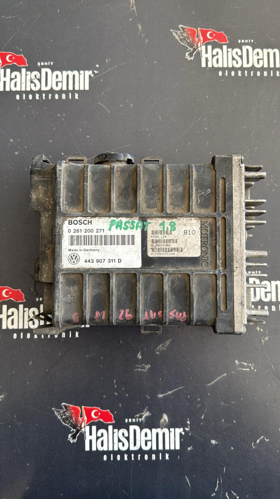 Volkswagen Passat 1.8 Motor Beyni 0261200271 443907311D