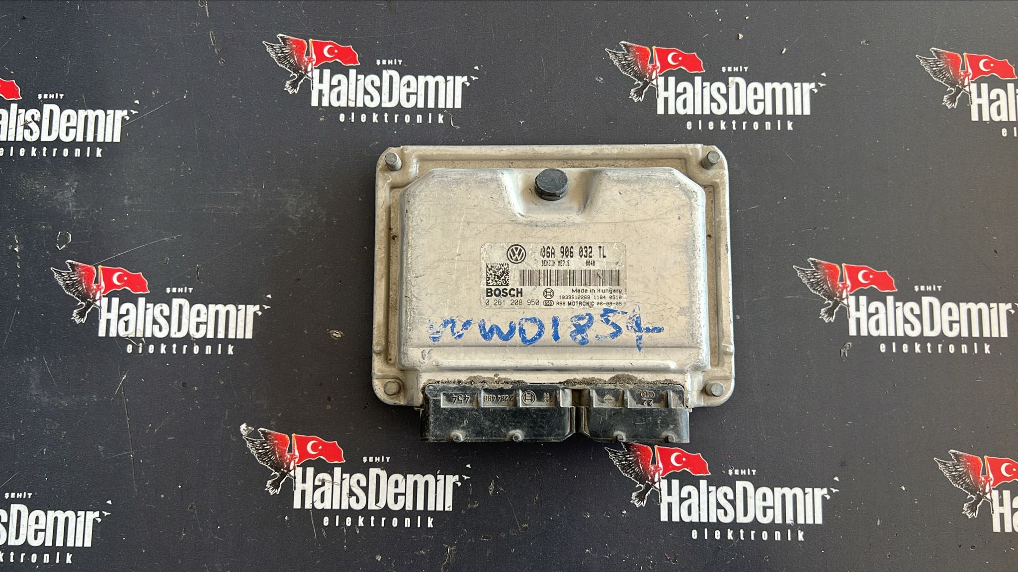 Volkswagen Polo Motor Beyni ME7.5 06A906032TL 0261208950