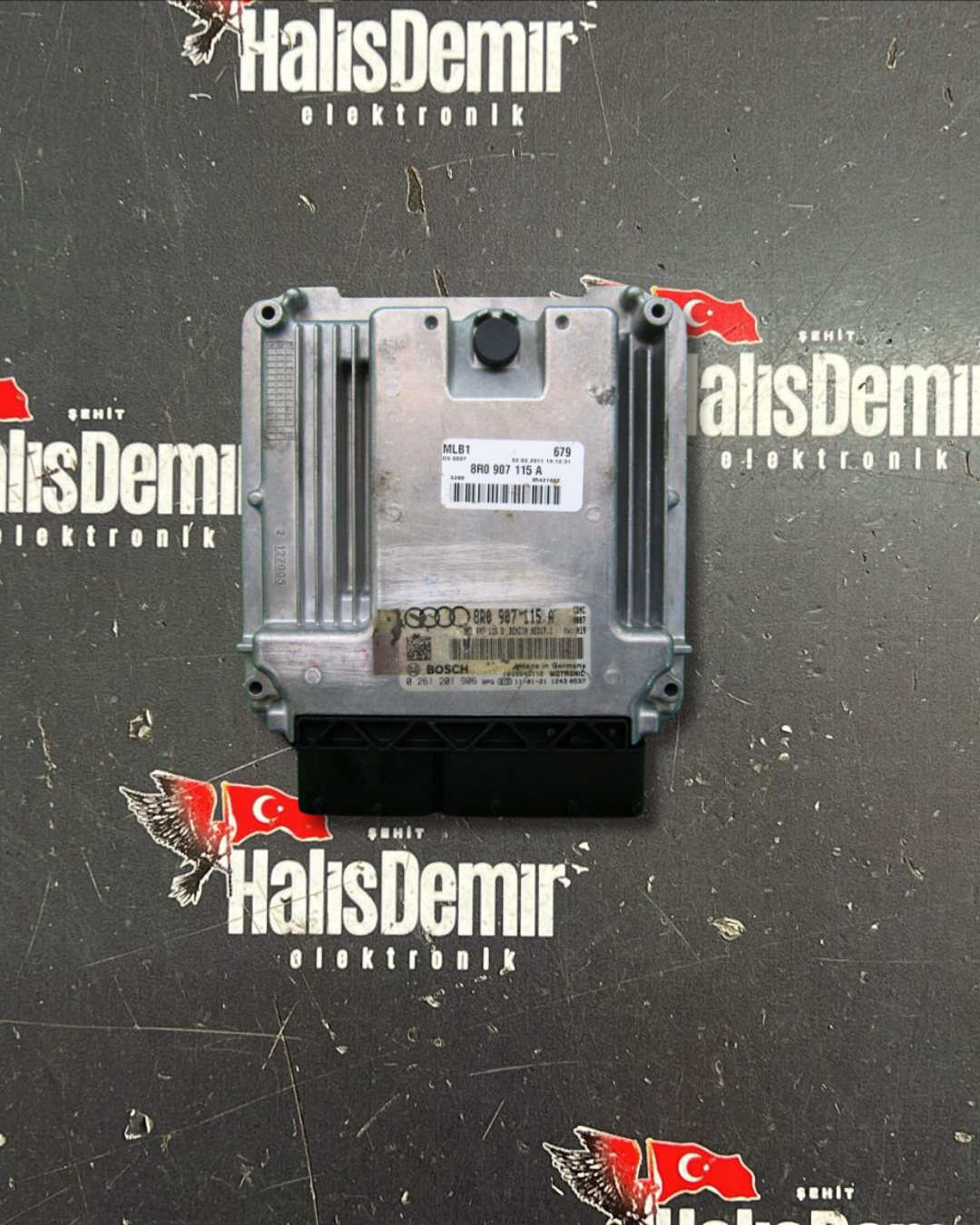 0261201906 8R0907115A MED17.1 AUDİ Q5 MOTOR BEYNİ BOSCH