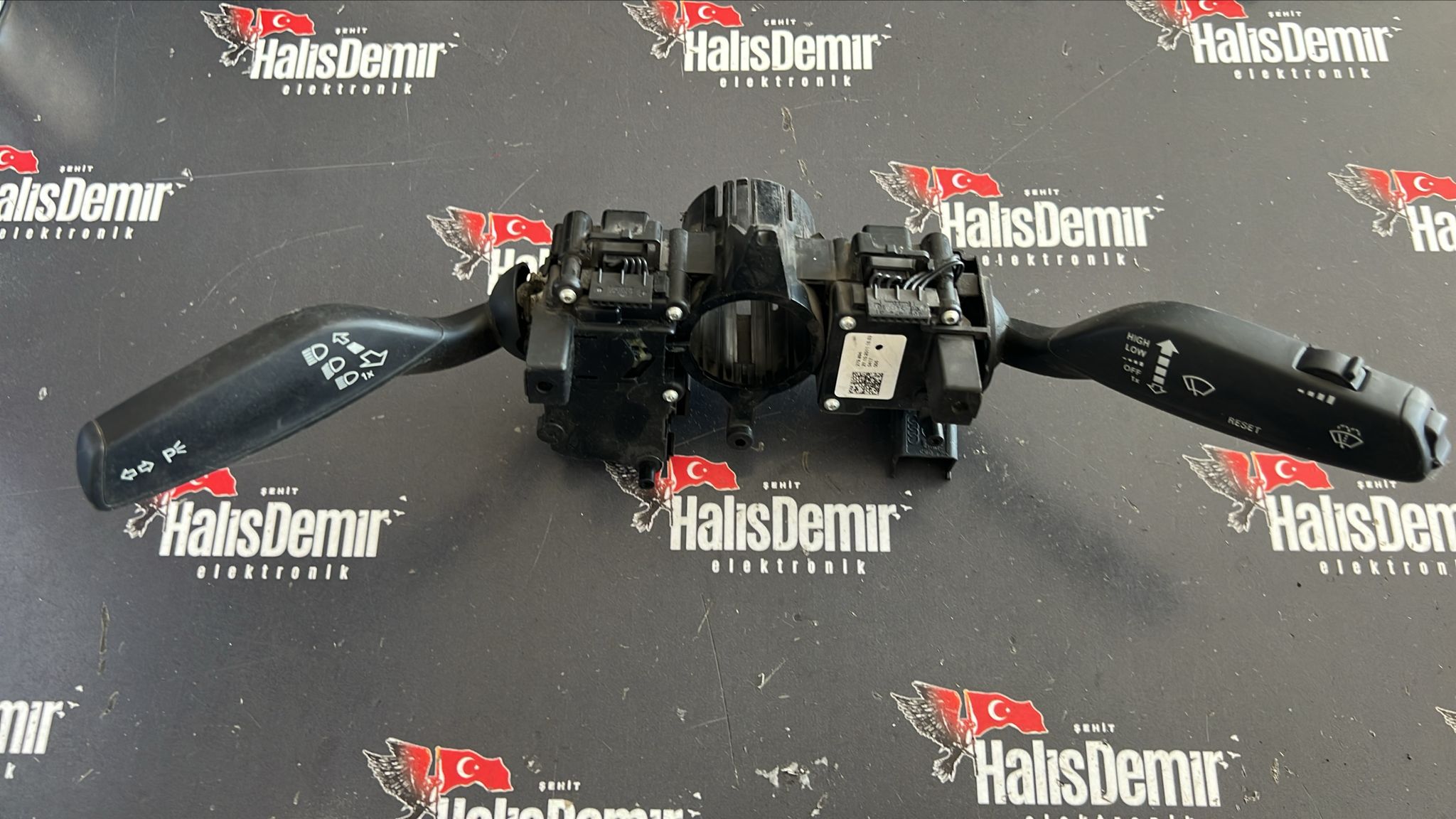 4G0953502T AUDİ A4 A5 SİNYAL VE SİLECEK KOLU