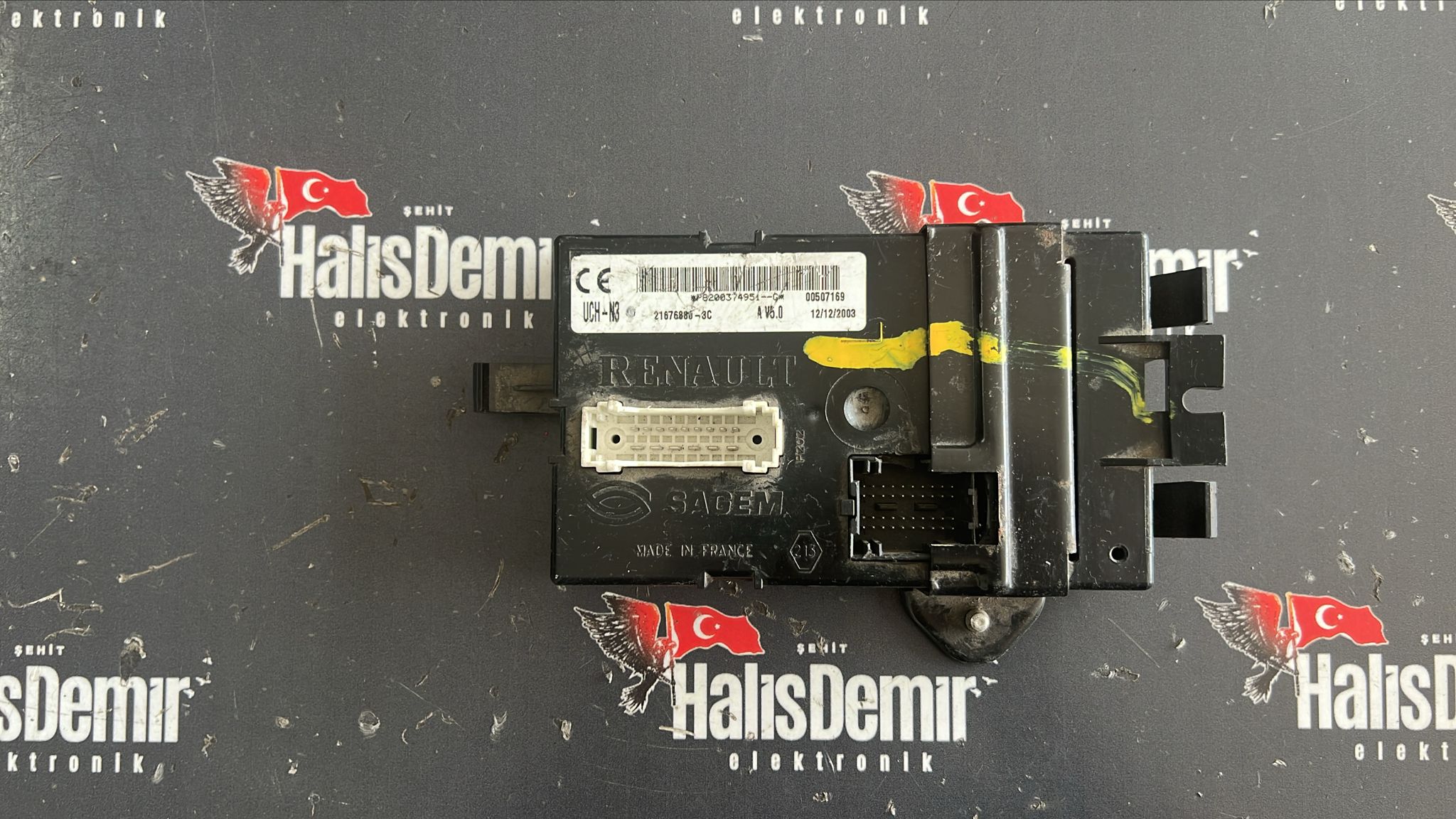 8200374951 TRAFİC KANGO UCH BEYNİ