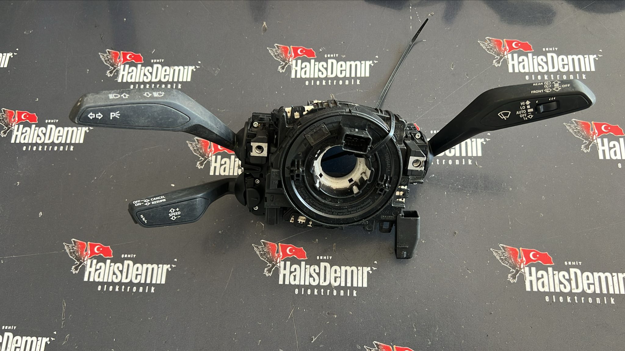 82A953521JL AUDİ Q3 HIZ SABİTLEYİCİLİ SİNYAL KOLU 5Q1953549D