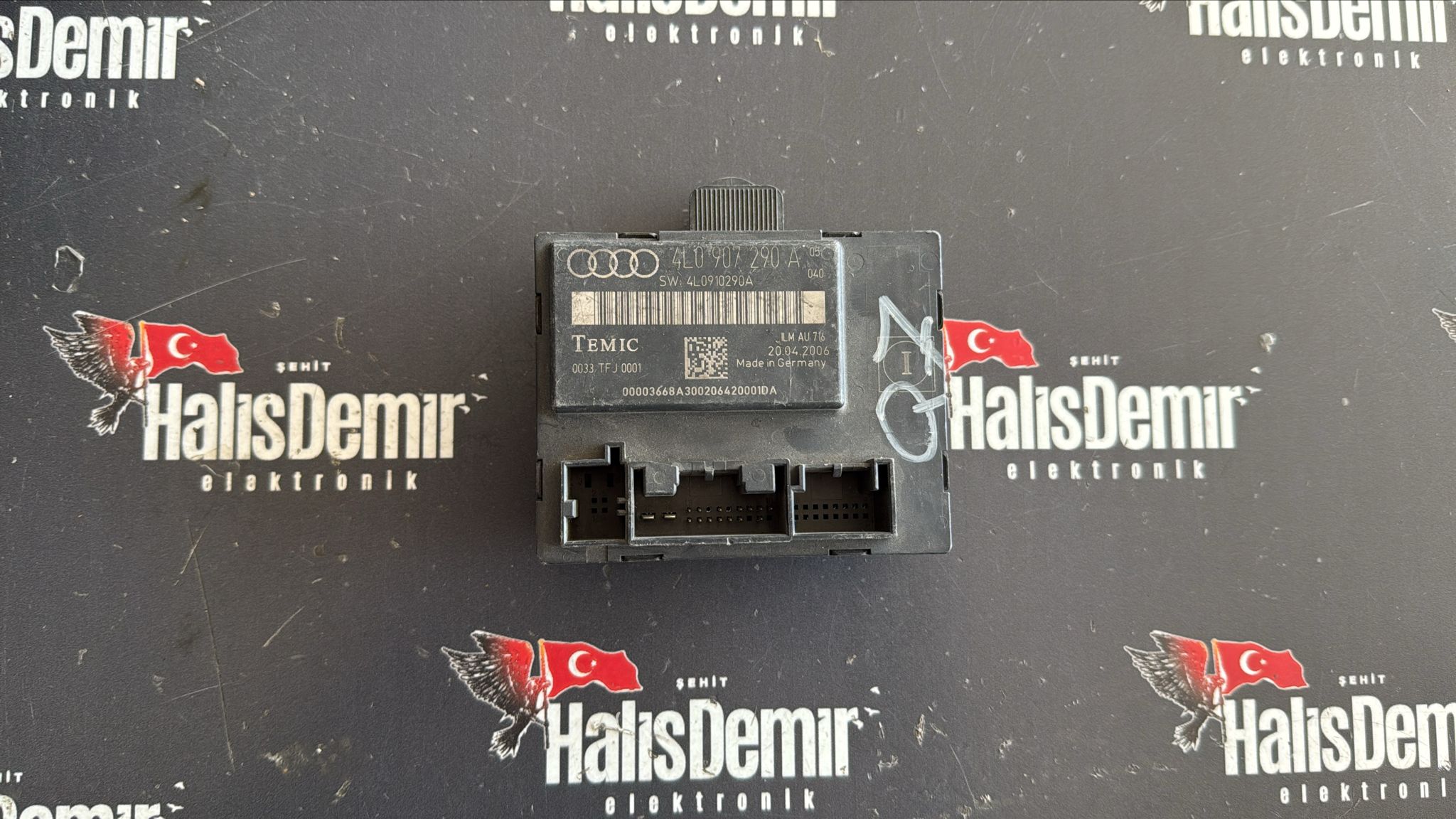 AUDİ Q7 SAĞ ÖN KAPI KONTROL BEYNİ 4L0907290A