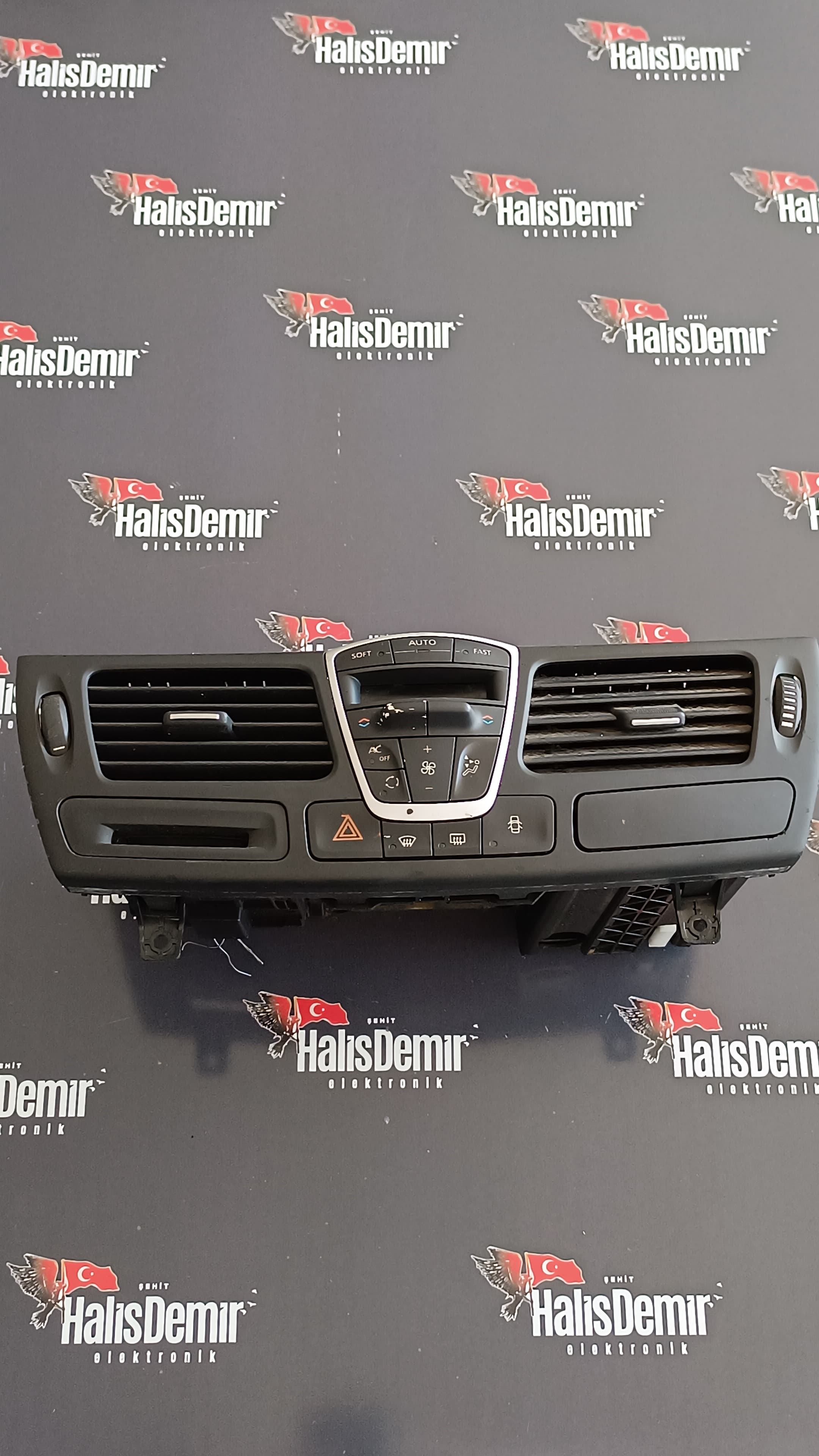 Laguna 3-III Klima Kontrol Paneli  VE KALORİFER IZGARALARI (2008-2015) 275100002R 